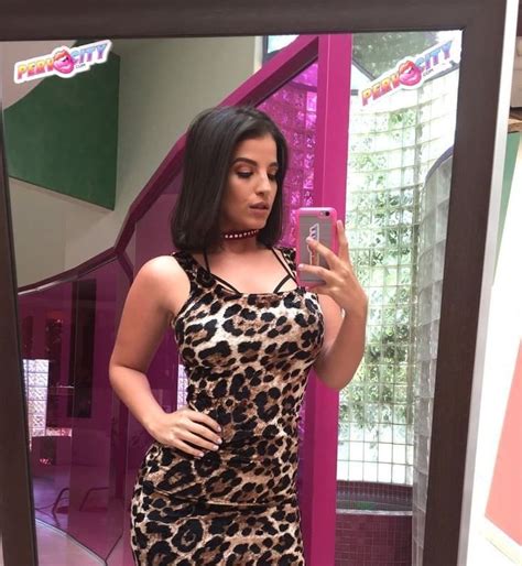 lasirena69 dress|LaSirena69: biography, stats, pictures, and videos